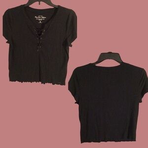 HOLLISTER BLACK CROP TOP